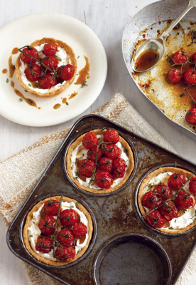 A photo of roasted tomato tarts